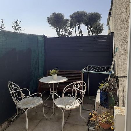 Studio- Terrasse -Place De Parking Prive Marselha Exterior foto
